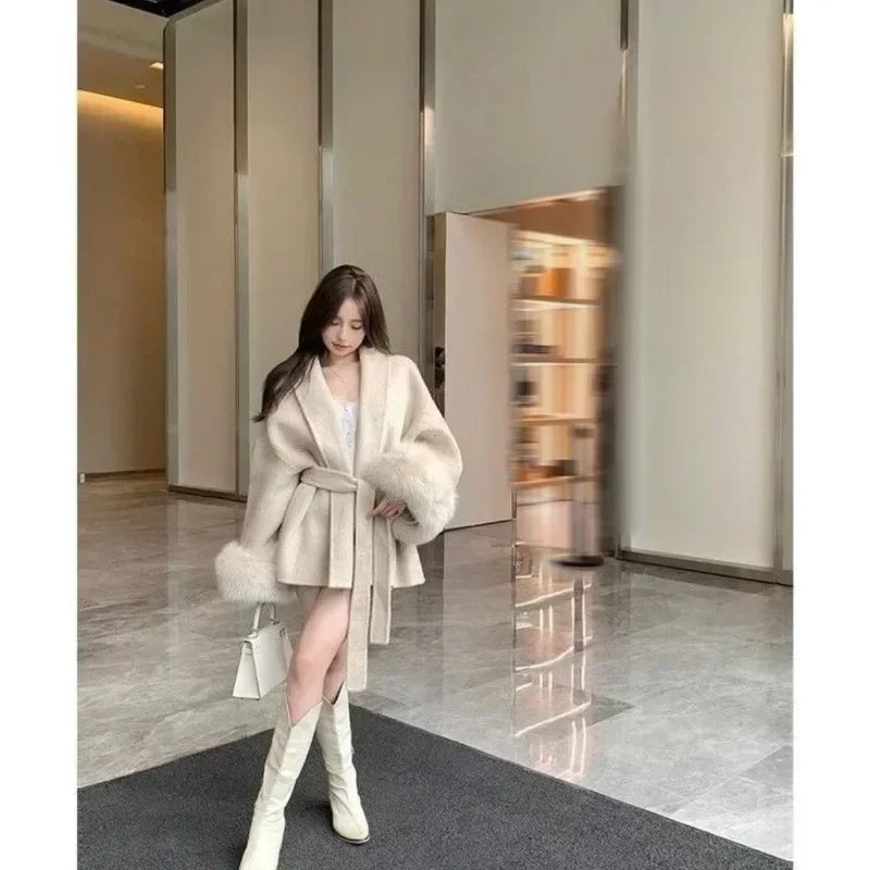 Women's New Autumn And Winter Versatile Tweed Cape Coat Belt Models Highly realistic artificial fox fur Blends Coat for Women