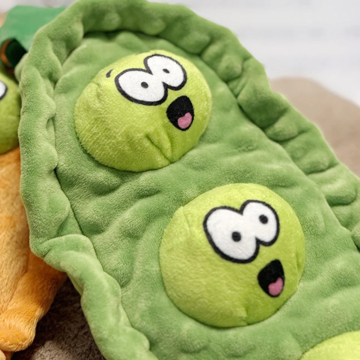 Pet Dog Snack Hiding Toys Relieve Boredom Interactive Doll Pea Pods Sets Throwing Chasing Plush Toy Slow Food Smelling Pet Ball