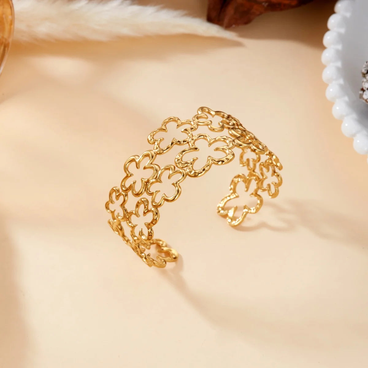 Temperament Stainless Steel Hollow Flower Open Bracelets For Women Men Elegant Texture Metal Floral Cuff Bangle Wedding Jewelry