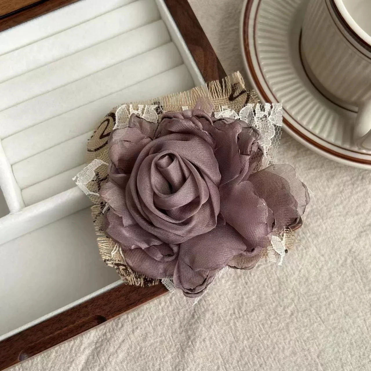 Newly upgraded rose fabric handmade original brooch, Korean style flower niche dress accessory