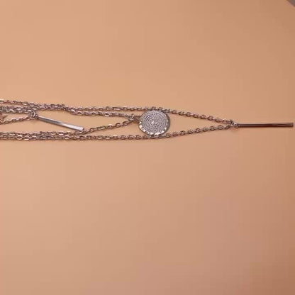 1 Modische, mehrlagige Halskette mit rundem Sternanhänger für Damen – Elegantes Accessoire, trendig