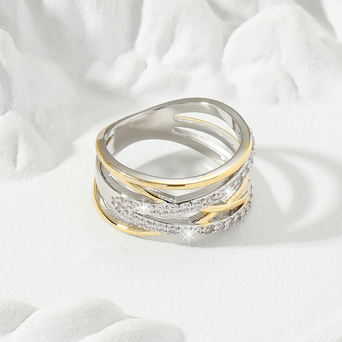 Luxuriöser Infinity-Zirkonia-Ewigkeitsring, 18 Karat vergoldet, perfektes Geschenk für Braut, Frau oder Mädchen – ideal für Hochzeit, Verlobung und Party.