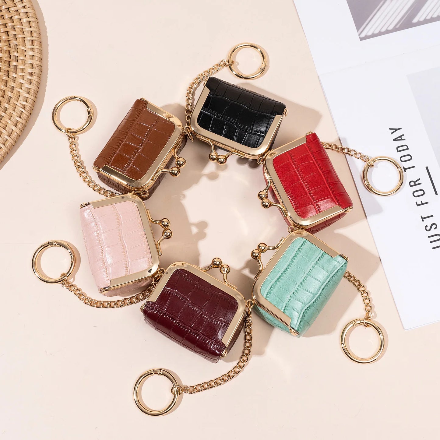Luxury Mini Jewelry Storage Bag HighQuality Crocodile Pattern Jewelry Box Portable Earrings Rings Small Items Storage Coin Purse