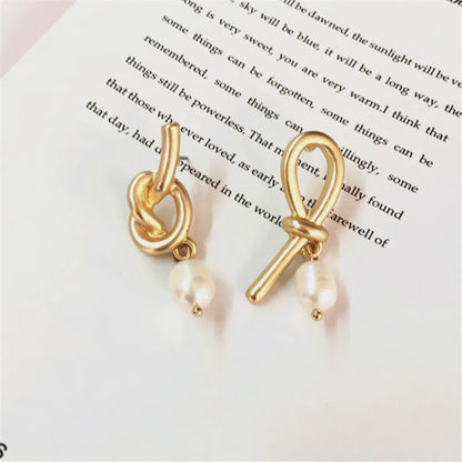 Retro geometric asymmetric freshwater pearl earrings female temperament contracted ms earrings earrings Delicate earrings