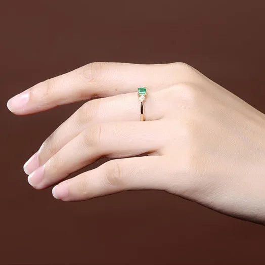 Fine Jewelry 18K Yellow Gold Rings for Women Luxury Emerald Green Gemstone Rings Romantic Wedding Engagement Party Gift for Girl