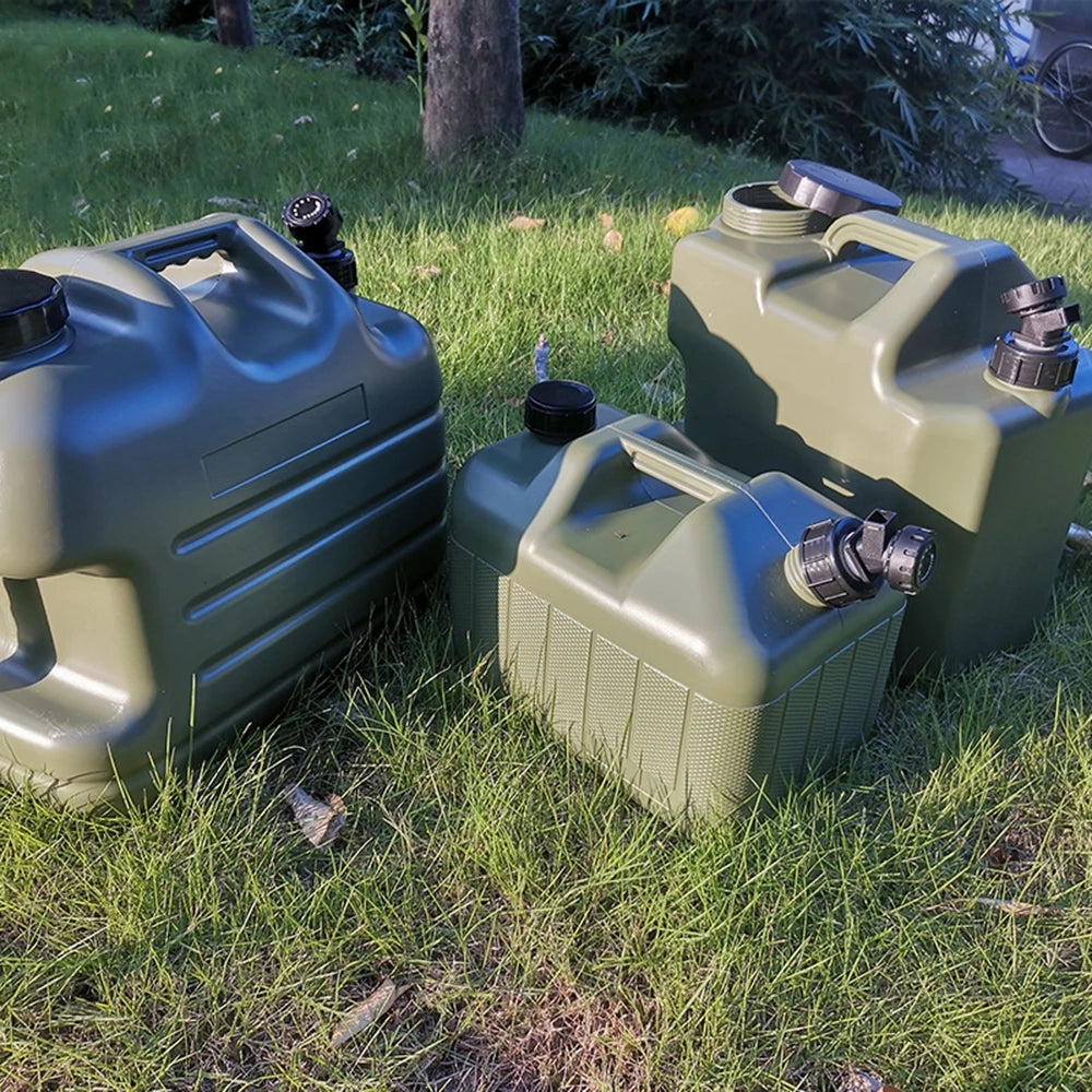 Desert&amp;Fox Wasserbehälter mit Zapfhahn 10L/18L/25L PE Wasserspeicherbehälter Tragbarer grüner Eimer für Camping Wandern Picknick