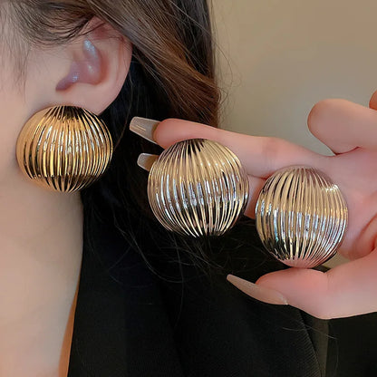 3.5 Cm Big Ball No Pierced Earclips Fashion Temperament Gold Plated Exaggerated Striped Round Clip Earrings for Women Party