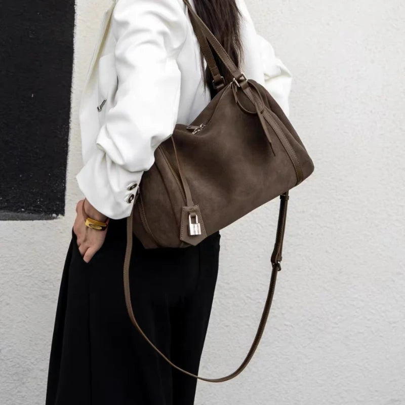 2025 Blogger Hot Boston Pillow Bags Women Genuine Leather Shoulder Tote Bag Large Capacity Soft Pillow Design Commute Daily Bags
