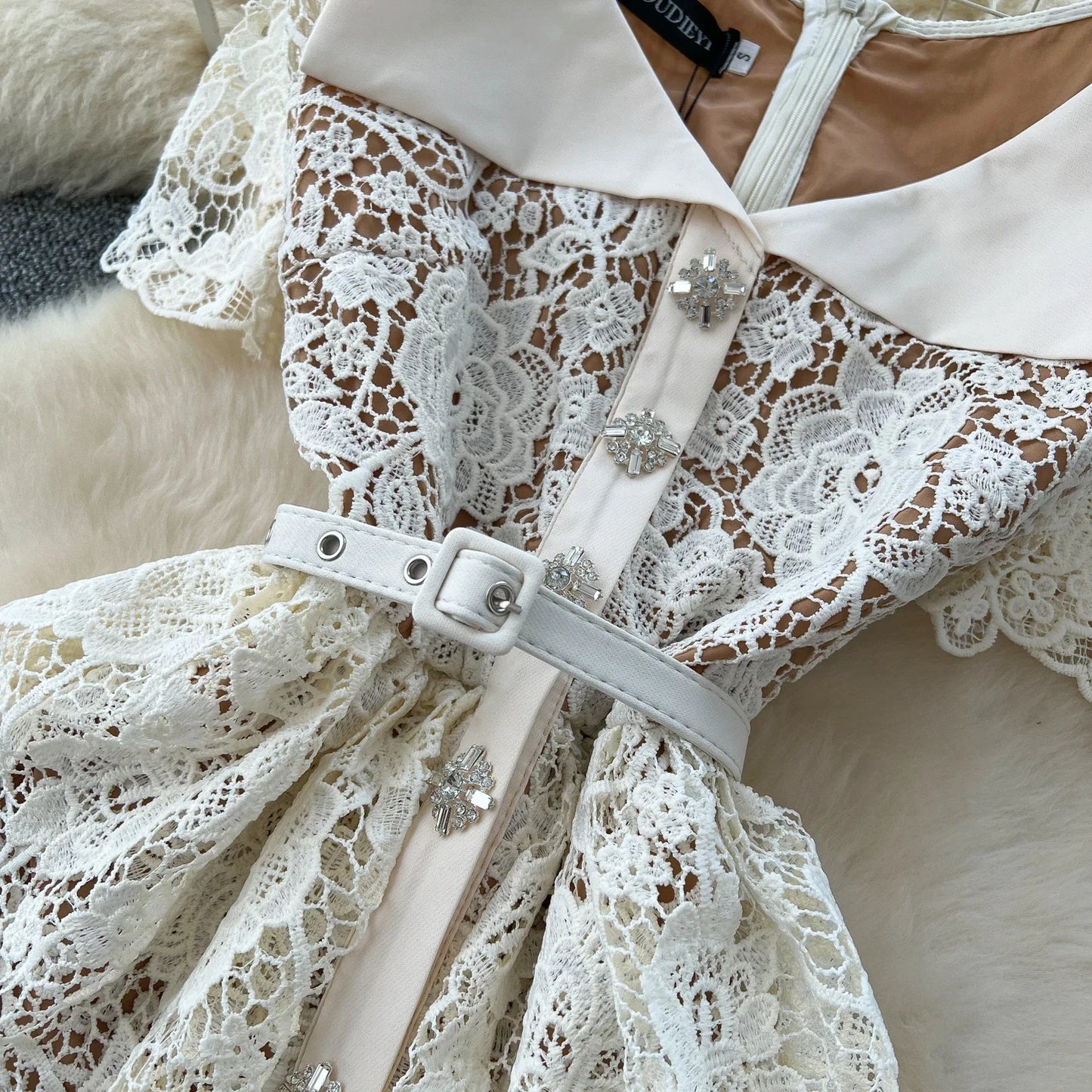 Women V-neck Vintage Short Sleeve Elegant Hook Flower Hollow Lace Chic Rhinestone Slim Dress French Evening High Street Clothing