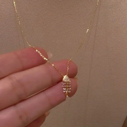 Exquisite sparkling diamonds inlay small fishbone pendant fine necklace high-end suitable for daily art choker charms jewelry
