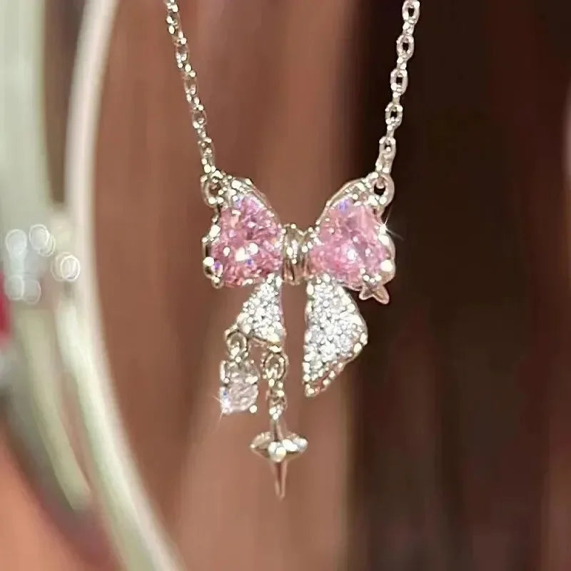 Collier pendentif nœud papillon en cristal rose féérique, style Y2K, chaîne clavicule cœur strass, bijoux femme, cadeau