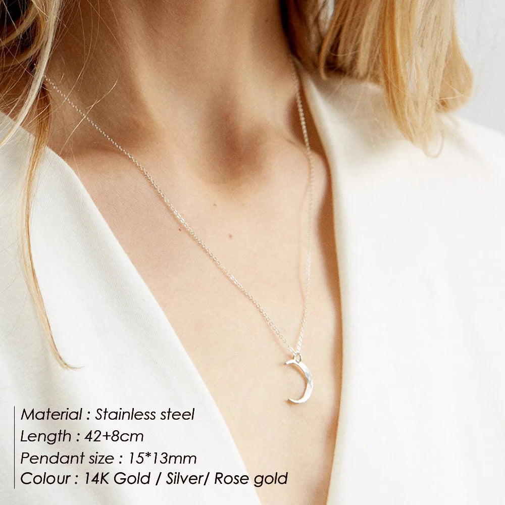 eManco Stainless Steel Moon Hammered Necklace Women's Moon Pendant Necklace Delicate Necklace Women's Graduation Gift Necklace