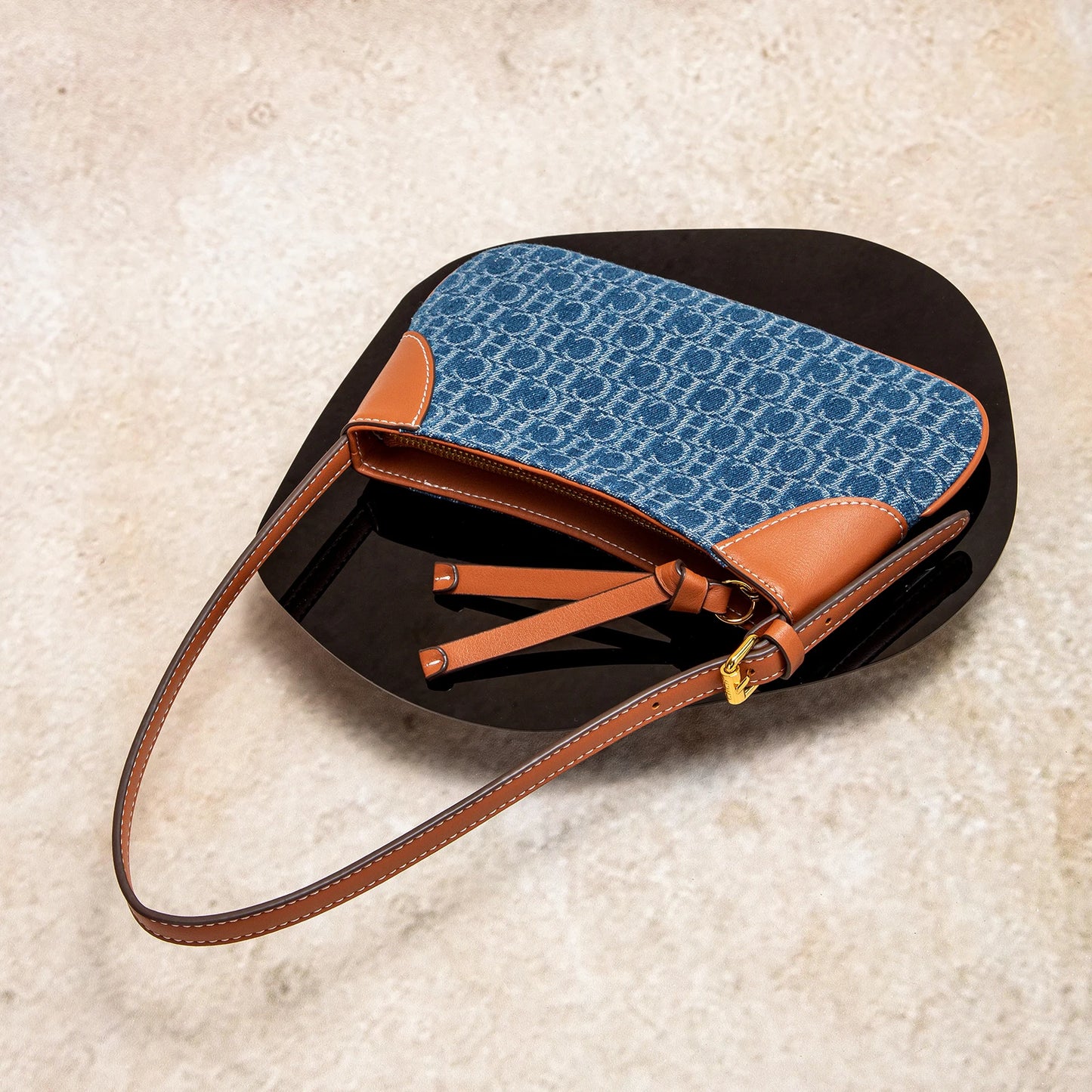 CHCH Women's Handbag 2025 Summer Cowboy Splicing Design Phone Bag Simple Commuter Underarm Bag Wallet