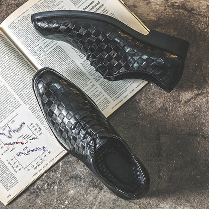 Men's Formal Shoes with Retro-style Leather Upper Soft Pointed Toe Versatile for All Occasions Suitable for Business Attire.