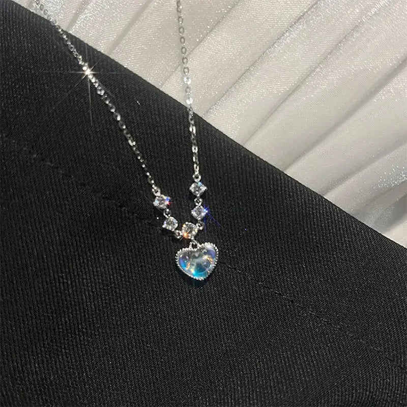 Collier pendentif nœud papillon en cristal rose féérique, style Y2K, chaîne clavicule cœur strass, bijoux femme, cadeau