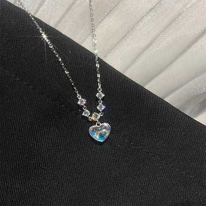 Collier pendentif nœud papillon en cristal rose féérique, style Y2K, chaîne clavicule cœur strass, bijoux femme, cadeau
