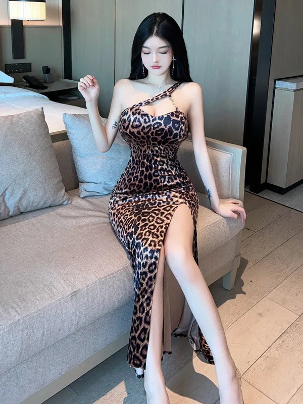 2023 Summer New Women's Sexy Spicy Girl Style Oblique Shoulder Leopard Pattern Side Split Slim Wrap buttocks Long Dress YNJY