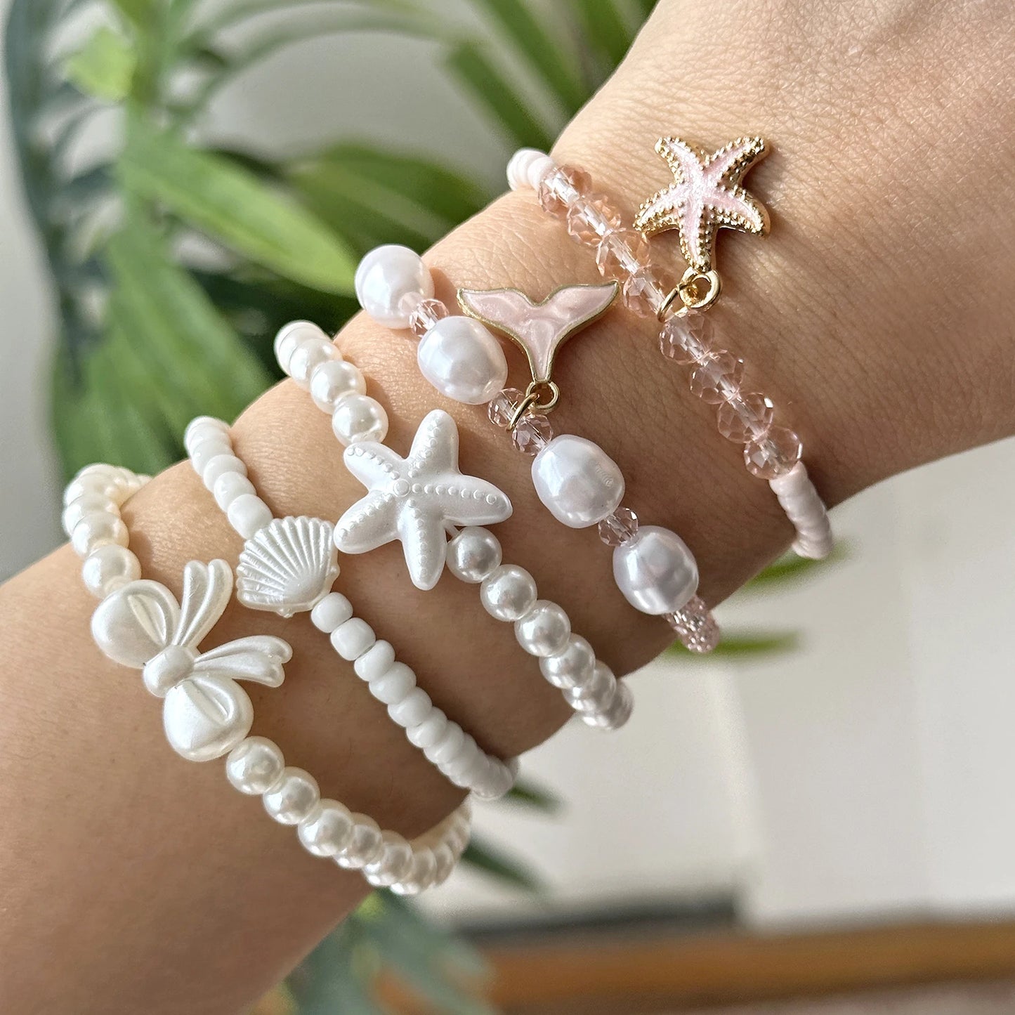 Bohemian Starfish Shell Charm Bracelets for Women Beach Scallops Imitation Pearl Beaded Bangle Summer Vacation Party Jewelry