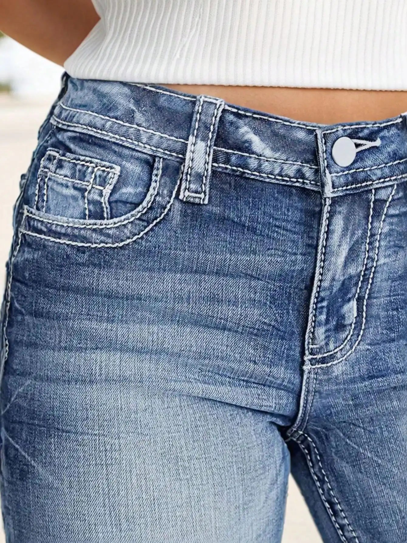 New Women's Casual Button Pocket Jeans - High-Quality Straight-Leg Denim Pants for Everyday Wear - Best-Selling Trendy Jeans for