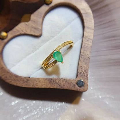 Exclusive Designer Crafted Natural Emerald Ring S925 Silver Fine Setting Elegant Graceful Daily Wear Jewelry