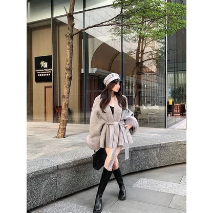 Women's New Autumn And Winter Versatile Tweed Cape Coat Belt Models Highly realistic artificial fox fur Blends Coat for Women