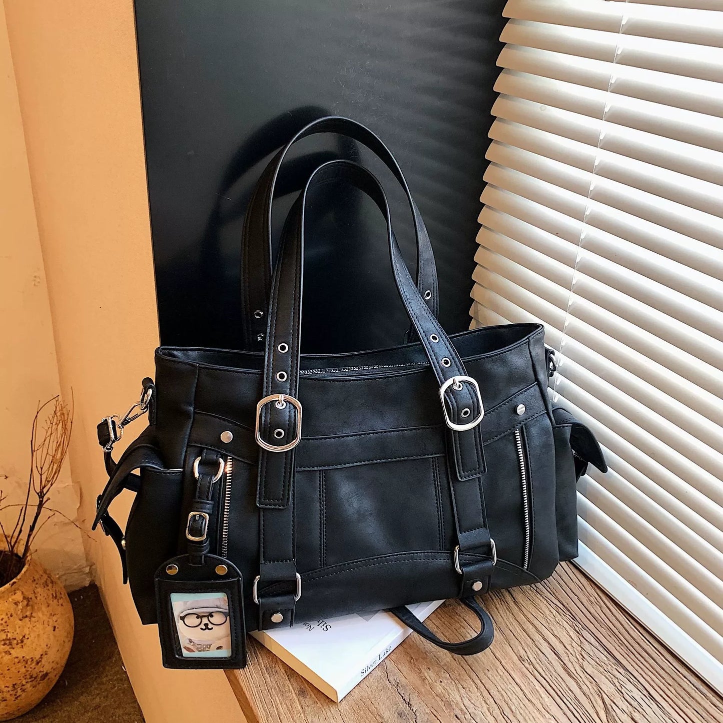 Large Capacity Tote Bag Trendy Sweet-and-Cool Style 2026 New Fashion Versatile Handbag Simple Commuting Crossbody Shoulder Bag
