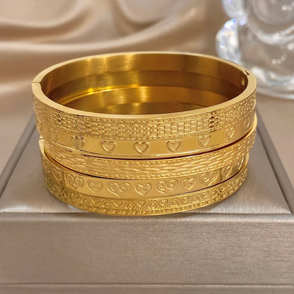 Greatera Retro Embossment Bracelet Flowing Cloud Pattern Heart Shape Simple Brushed Stainless Steel Women's Popular Cuff Bangle