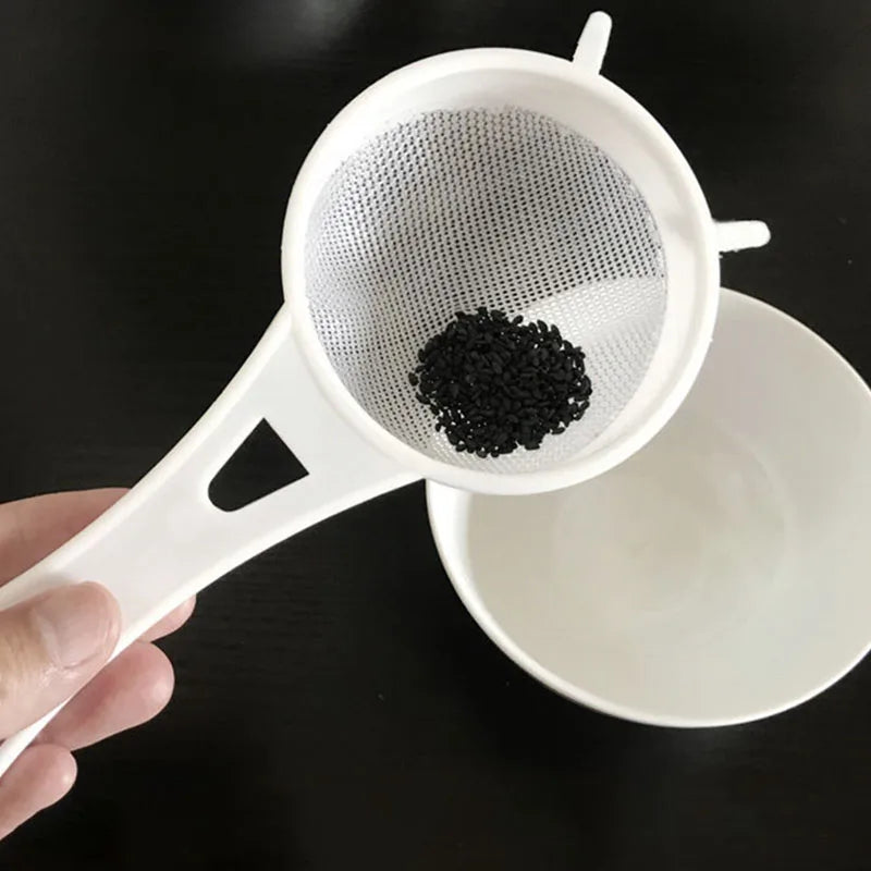 Set of 4 Multi-purpose Mesh Filter with Handle - Perfect for Tea, Juice, Flour, Soy Milk, Etc. - Kitchen Gadgets, Easy To Filter