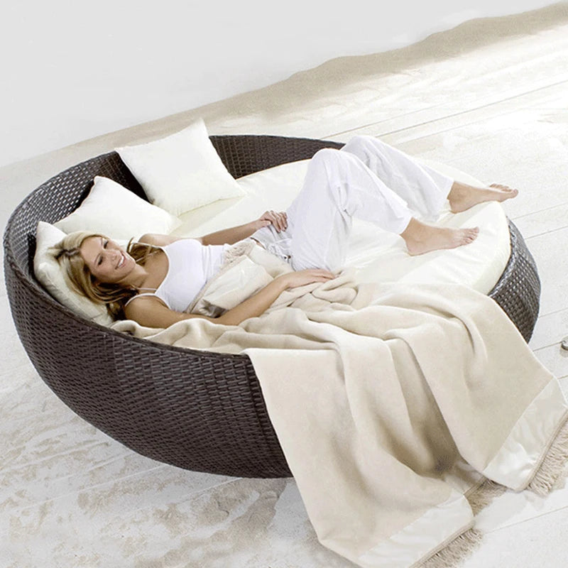 Modern Outdoor Furniture Large Size Curtain Chaise Lounger Antique Canopy Beach Sun Rattan Garden Bed Sun Bed Lounger Round Bed