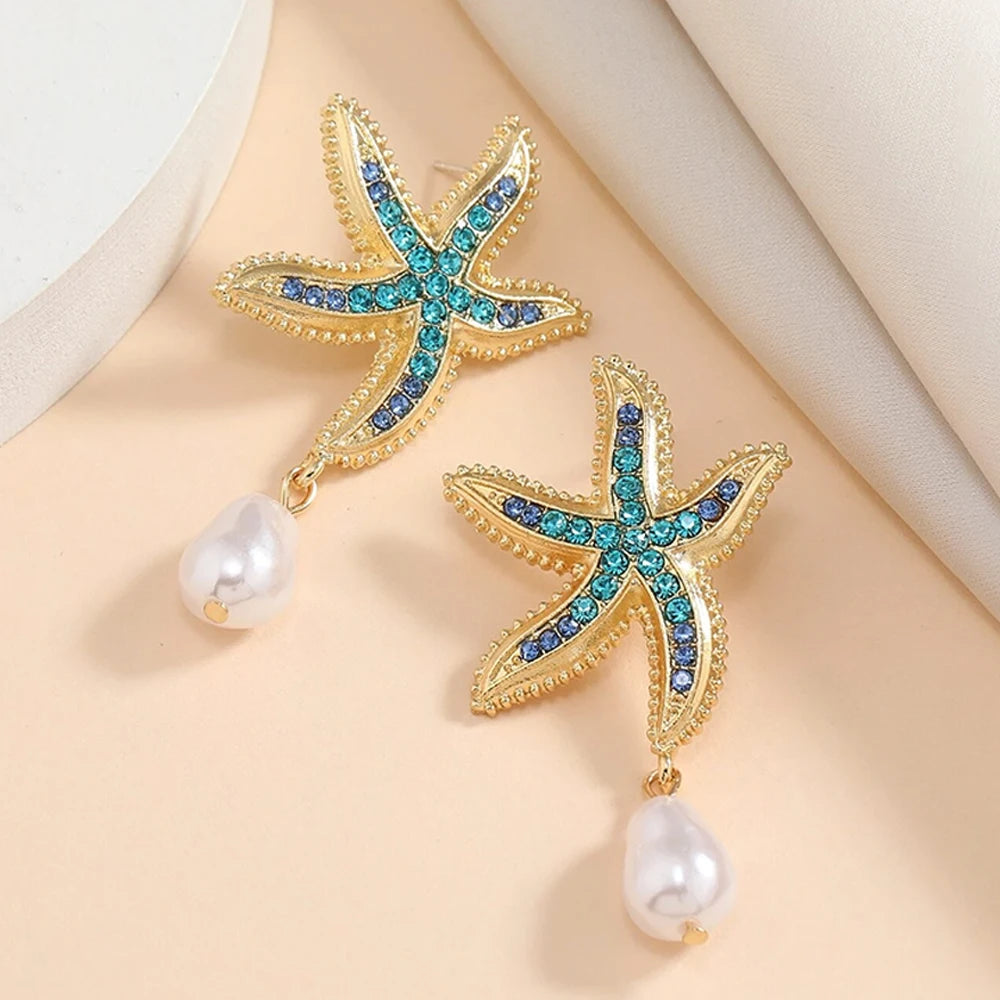 Starfish Earrings with Gold Main Body Inlaid with Blue Diamonds, Pearl Pendants Are Smart, Integrated Marine Elements, Fashionable and Versatile