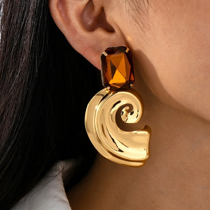 A Pair of European and American Popular, Sexy, Stylish, Casual and Versatile Women's Earrings