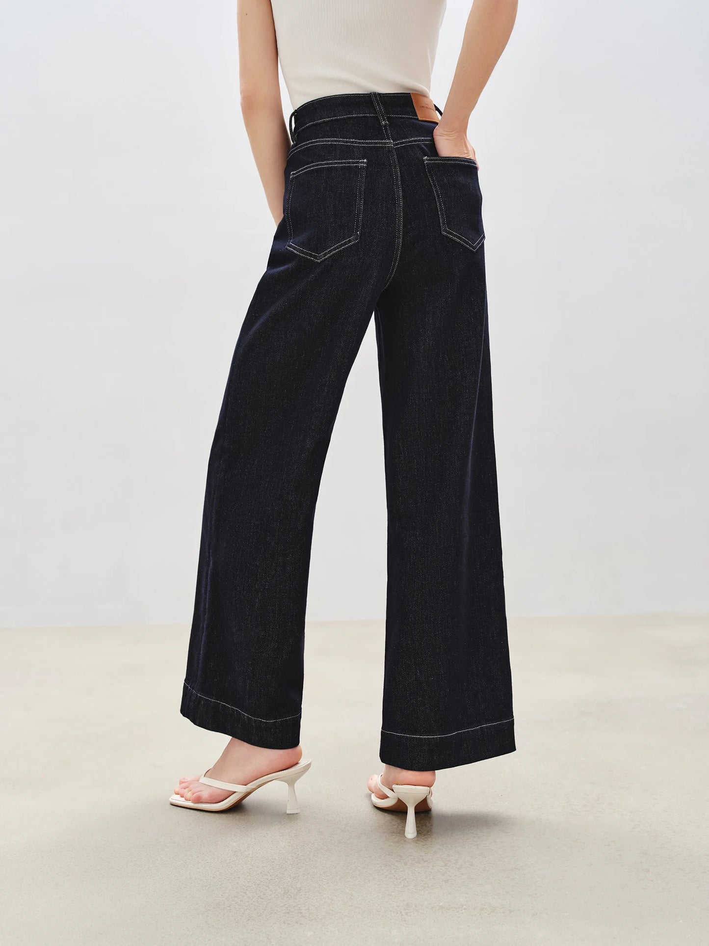 ZIQIAO Anti-fading Self-slimming Straight Jeans for Women 2025 New Slim Pants All-match Trousers