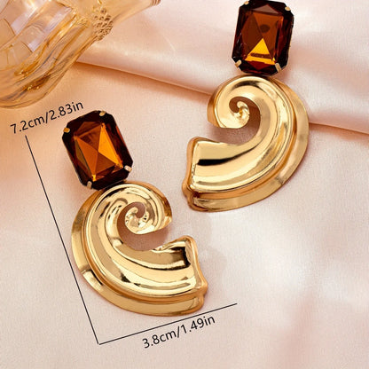 A Pair of European and American Popular, Sexy, Stylish, Casual and Versatile Women's Earrings