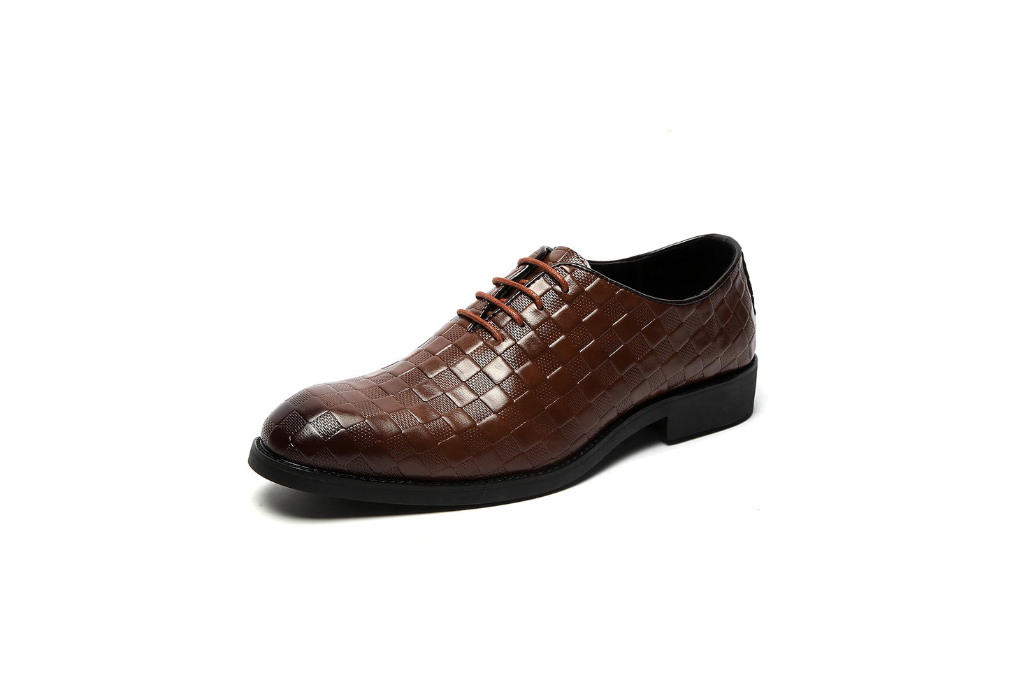Men's Formal Shoes with Retro-style Leather Upper Soft Pointed Toe Versatile for All Occasions Suitable for Business Attire.