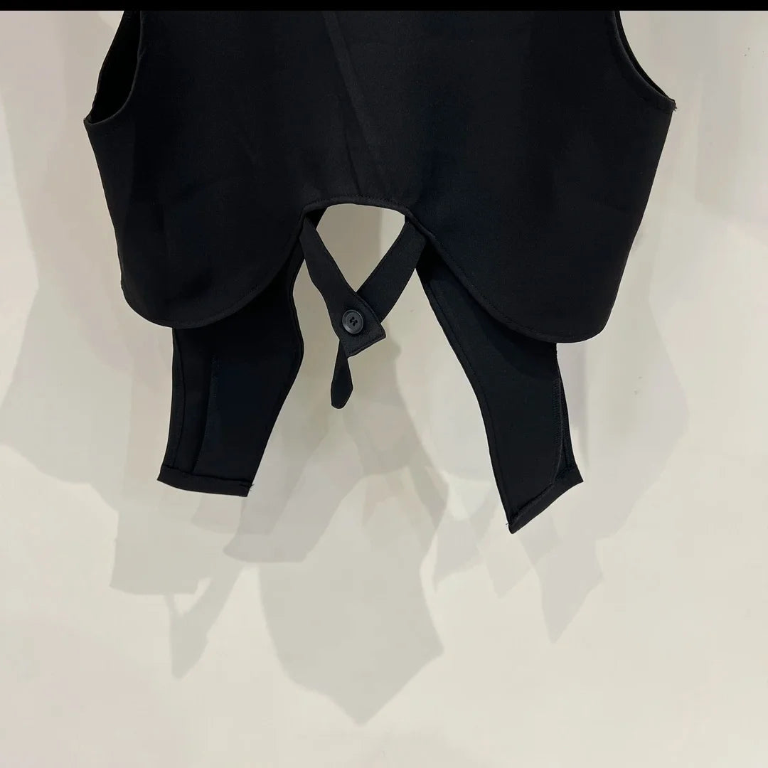 Black Vests Women Irregular V-neck Cool Single Button High Street Korean Fashion Chic Loose Pure Design Personality Retro Crop