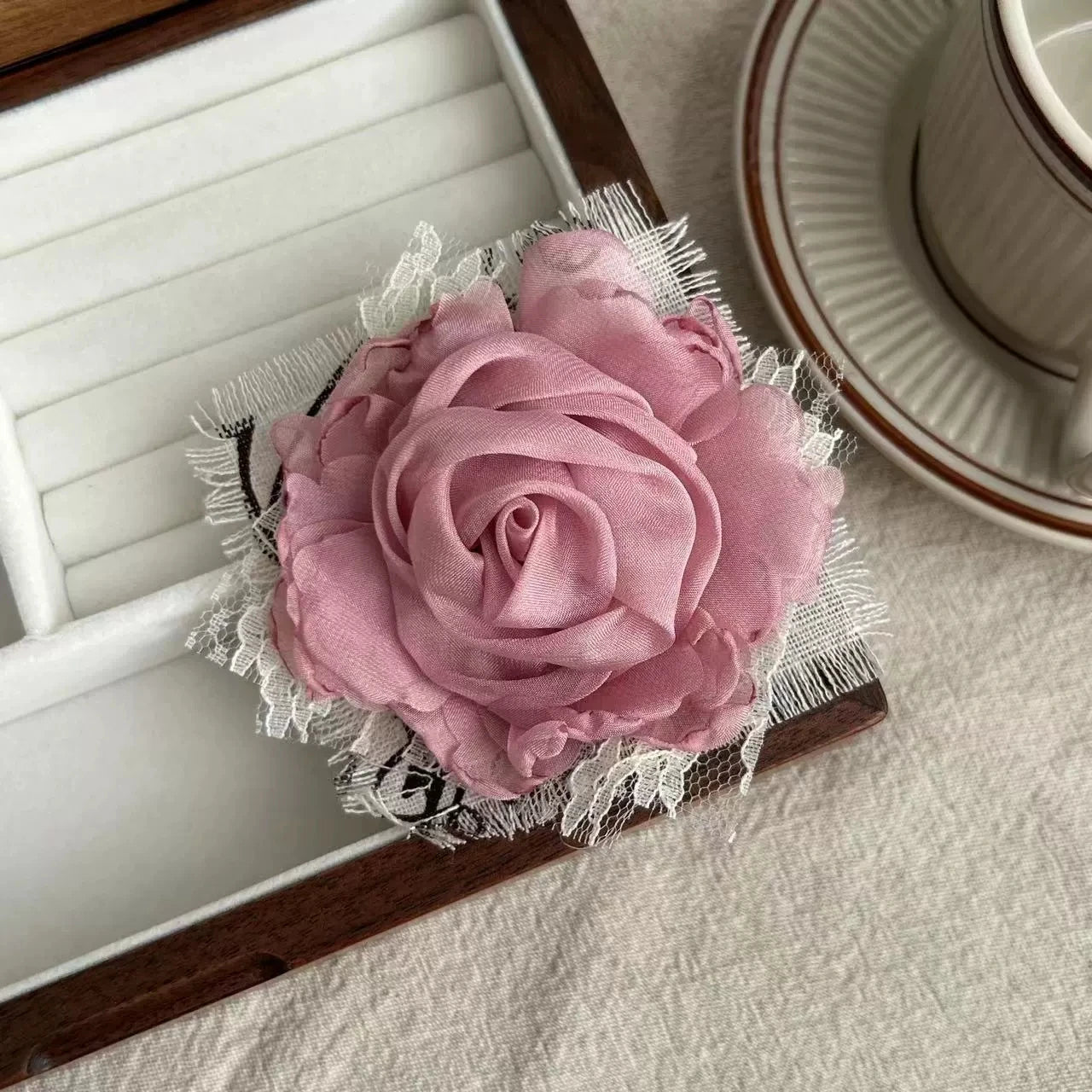 Newly upgraded rose fabric handmade original brooch, Korean style flower niche dress accessory