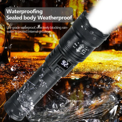 Hochleistungs-LED-Taschenlampe (2000 lm) mit Display, USB-Ladefunktion, ideal für Camping, Angeln und Notfälle.