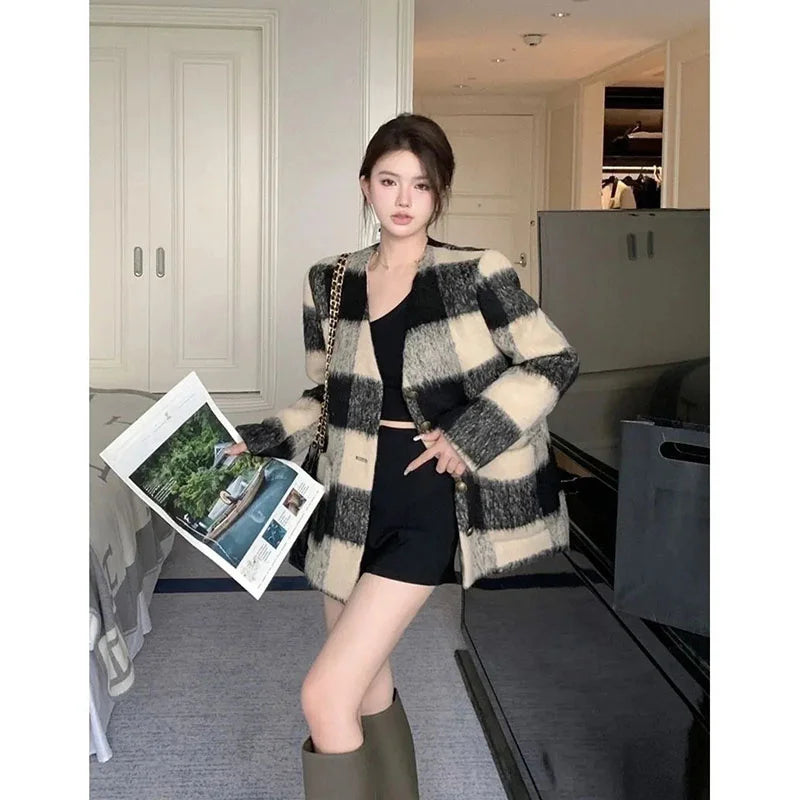 Retro plaid Woolen Coat Women's Autumn winter New 2025 Loose V-neck Casual Long Sleeve Wool Overcoat Outerwear Female Jacket