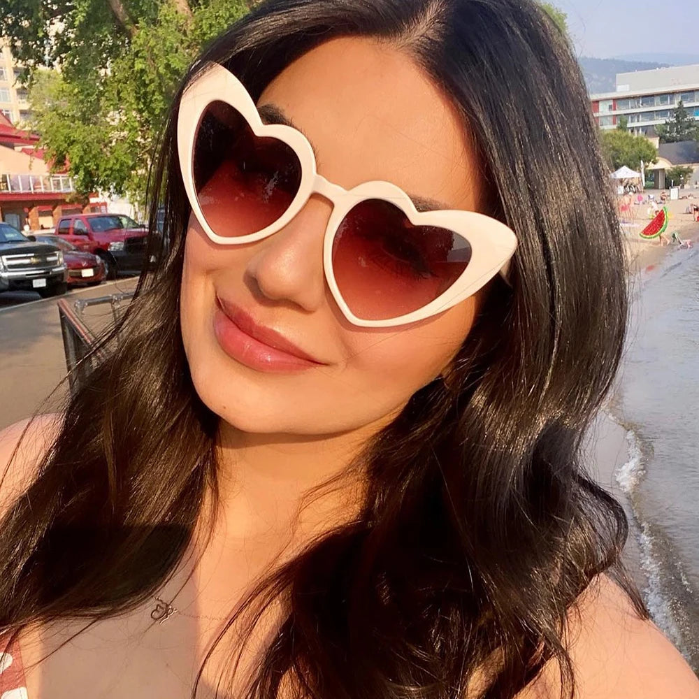 Heart Sunglasses Women Big Frame Personality Sun Glasses Sexy Cute Eyeglasses Gradient Lens Brand Designer Shades Oculos De Sol