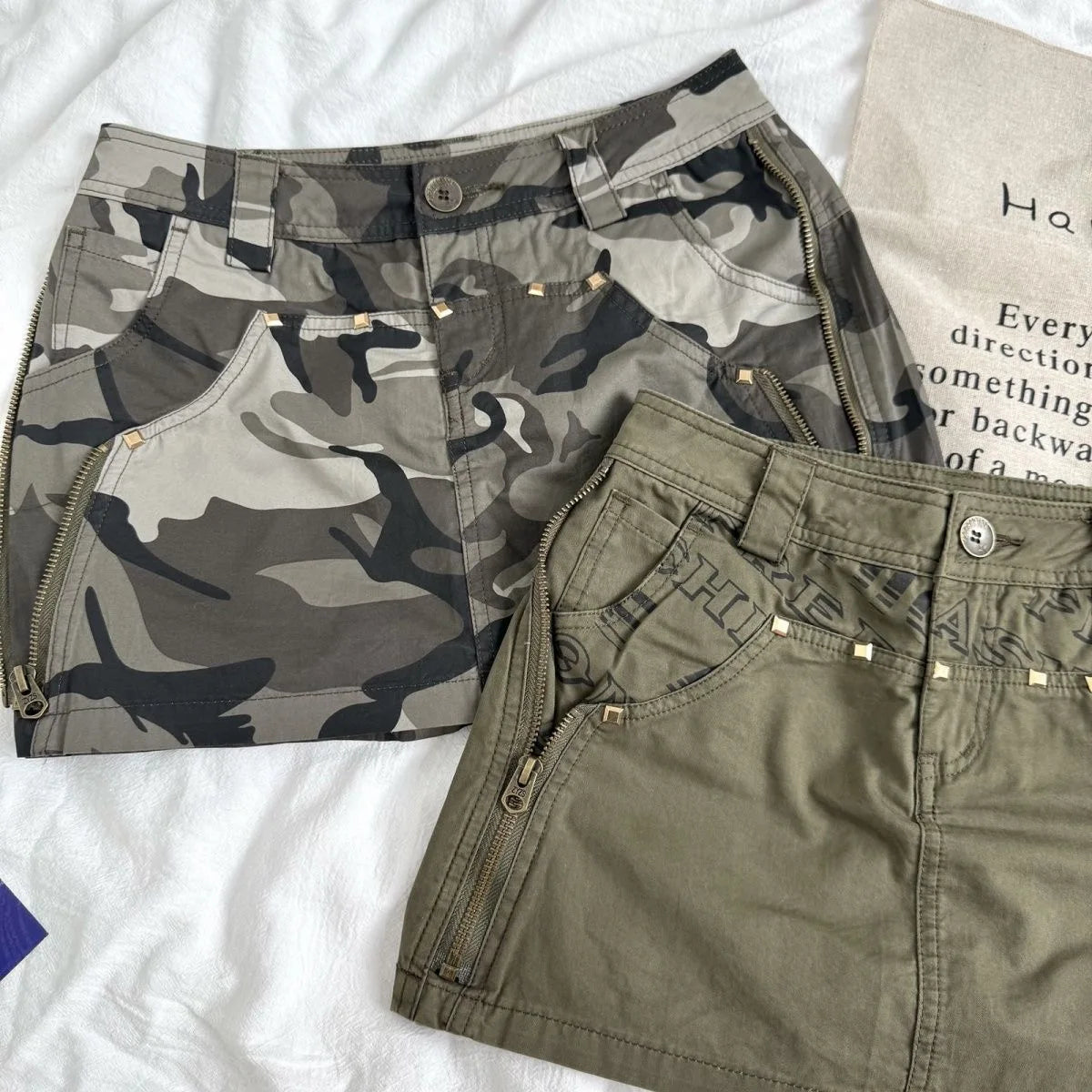Y2K Fashion Mini Skirt Womens Harajuku Retro Camouflage Graphic Print Army Green Short Skirt Goth Multi Pockets Low Waist Shorts