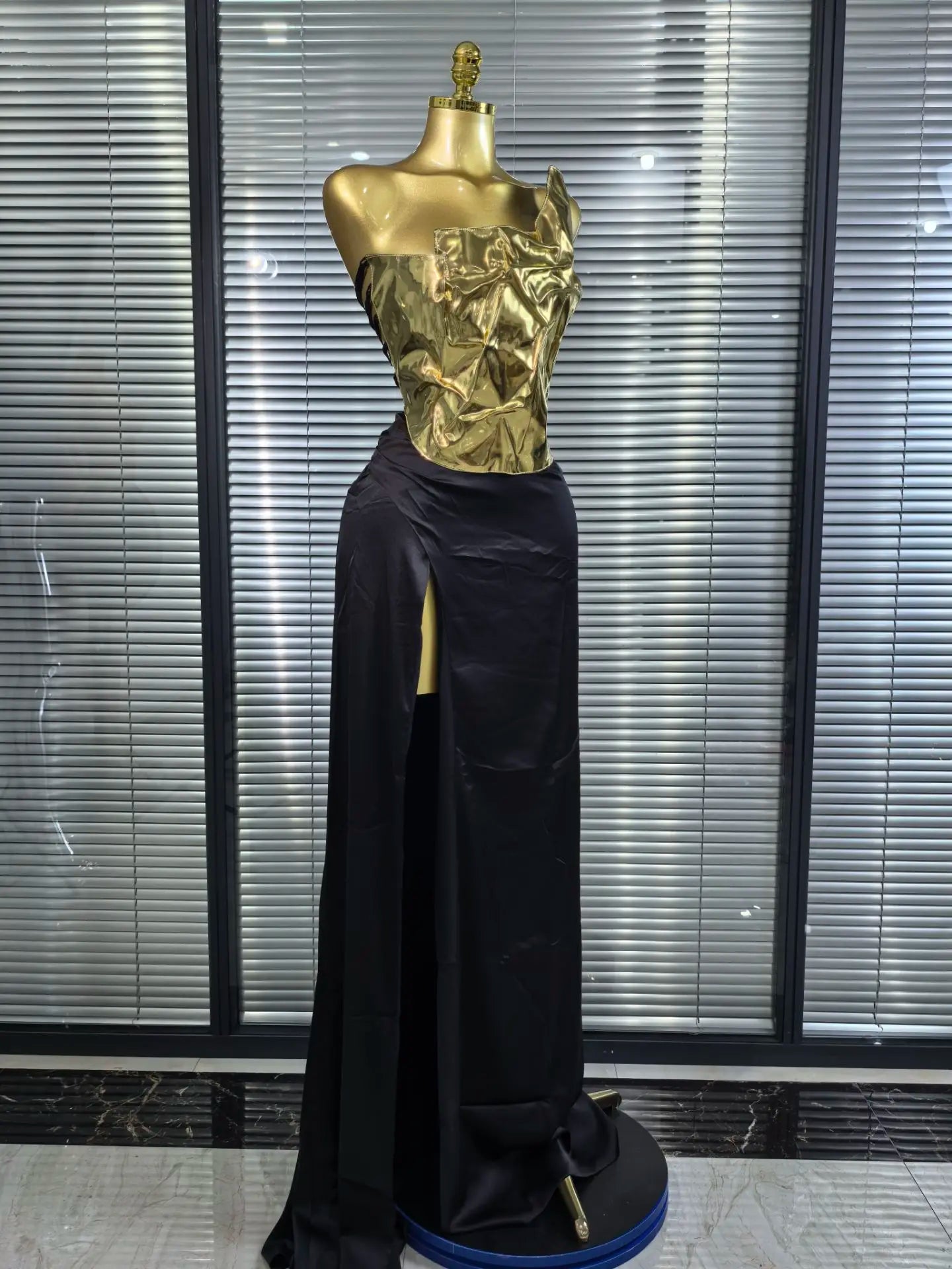 High Quality Women Sexy Strapless Golden Tops Long Skirt 2 Pieces Bodycon Dress Nightclub Party Celebrate Birthday Outfit