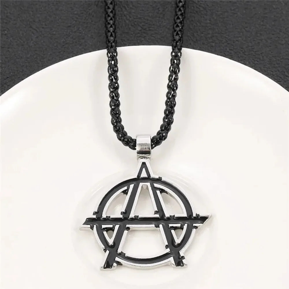 Luxurious European and American Personalized Men's Pendant Necklace New Fashion Punk Hip-hop Men's Necklace Jewelry Wholesale