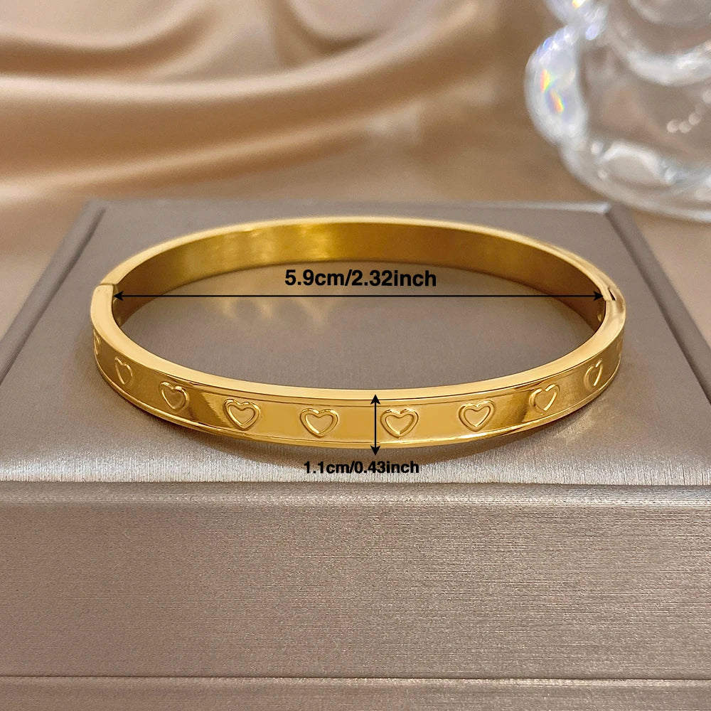 Greatera Retro Embossment Bracelet Flowing Cloud Pattern Heart Shape Simple Brushed Stainless Steel Women's Popular Cuff Bangle