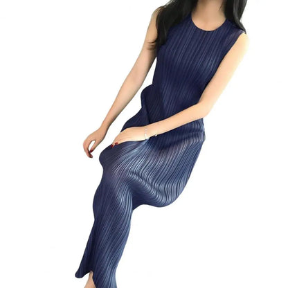 Long Dress Elegant Midi Dress for Women Pleated Loose Fit Round Neck Vest Dress in Solid Color for Office or Casual Wear Pleated