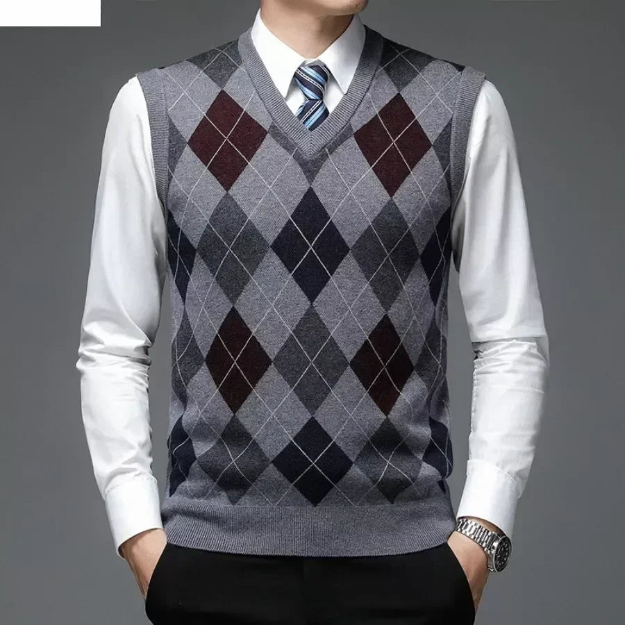 New  Men's Casual Knitted Wool Sweater Vest V-neck Knit Pullover Jacquard Plaid Sleeveless Tops Business Office Men's Vest
