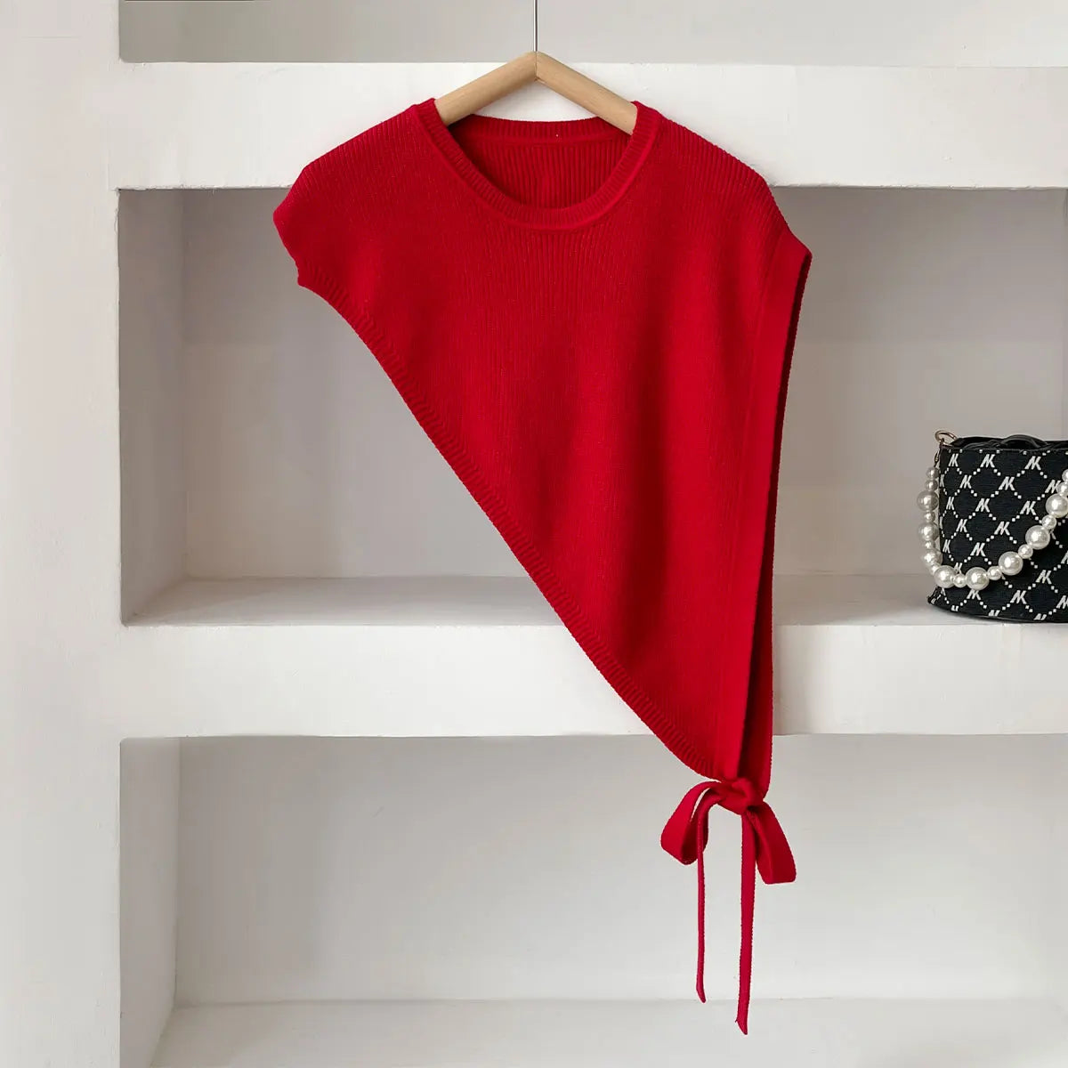 Fashion Versatile Women's Skew Triangle Shawl Autumn And Winter New Women's Shawls Senior Sense Retro Niche Design