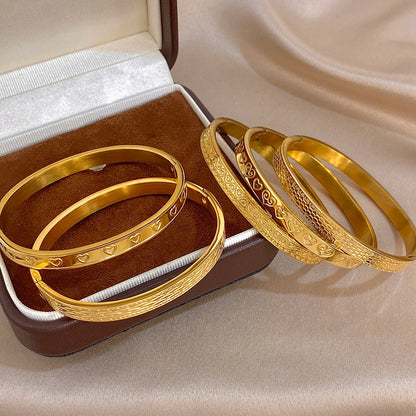 Greatera Retro Embossment Bracelet Flowing Cloud Pattern Heart Shape Simple Brushed Stainless Steel Women's Popular Cuff Bangle