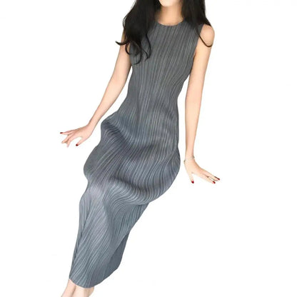 Long Dress Elegant Midi Dress for Women Pleated Loose Fit Round Neck Vest Dress in Solid Color for Office or Casual Wear Pleated