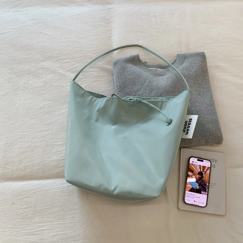 Minimalist Lazy Wind Tote Shoulder Bag Women's Large Capacity Underarm Bag Student Class Bucket Bag Retro Shopping Bags