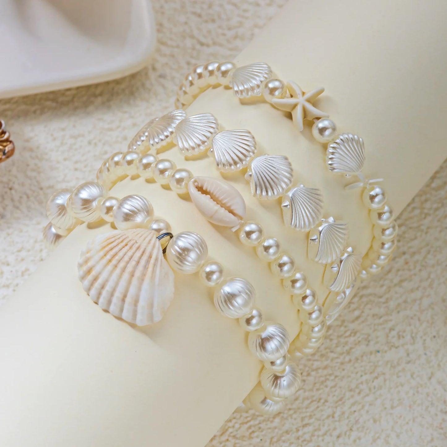 Bohemian Starfish Shell Charm Bracelets for Women Beach Scallops Imitation Pearl Beaded Bangle Summer Vacation Party Jewelry